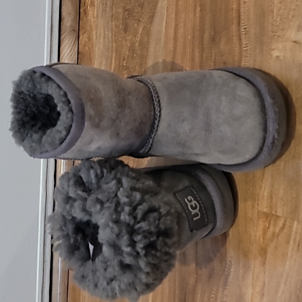 Unisex UGG Toddler 11